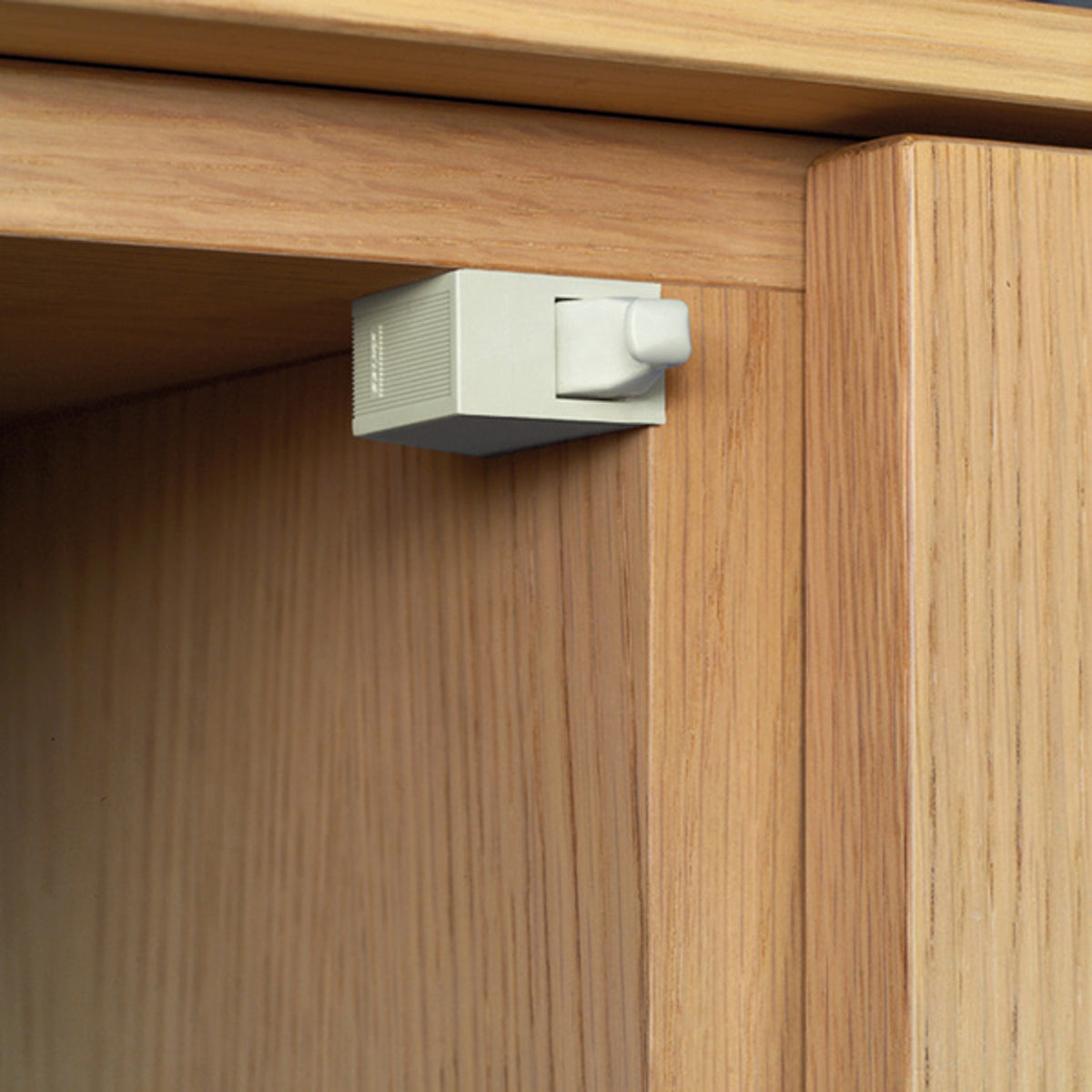 PUSH DOOR CATCH 40x25x16 CATCH by HAFELE UK LTD