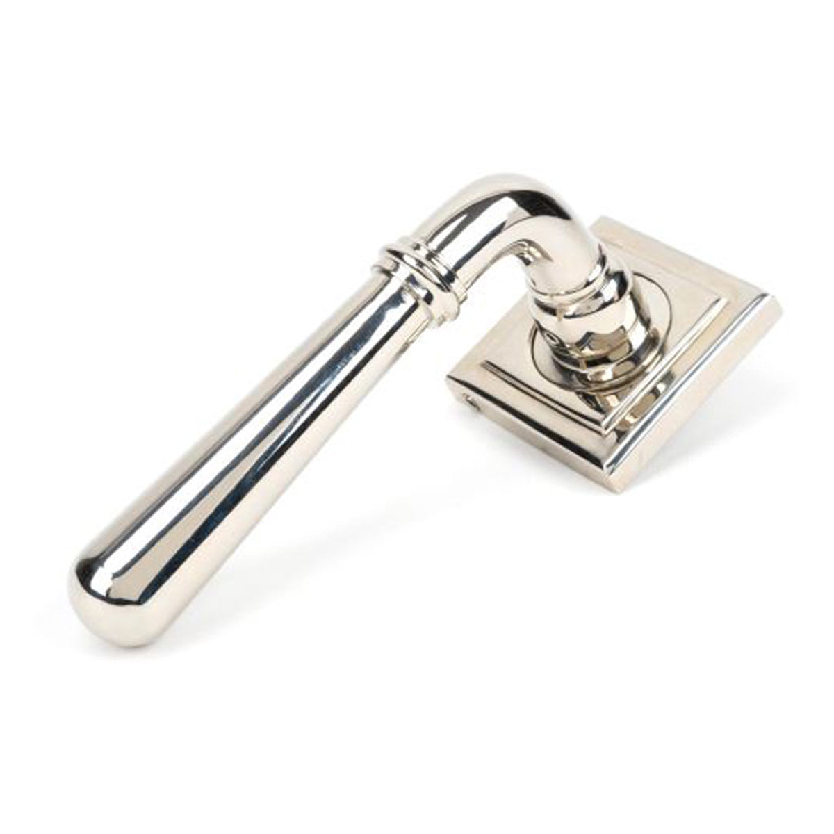 NEWBURY LEVER HANDLE+ROSE SPRUNG SQUARE 53x126x64 PNP