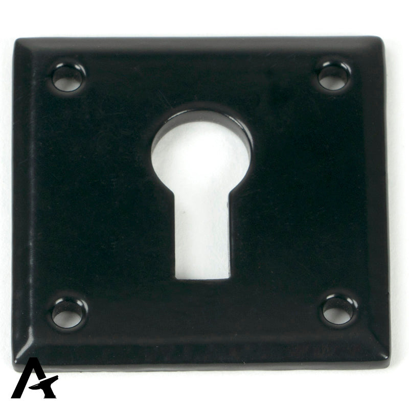 ESCUTCHEON AVON 40x40x2.5 BLK