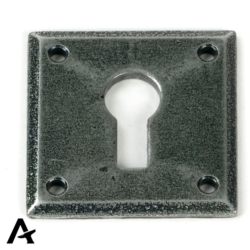 AVON ESCUTCHEON 40x40x2.5 PEW