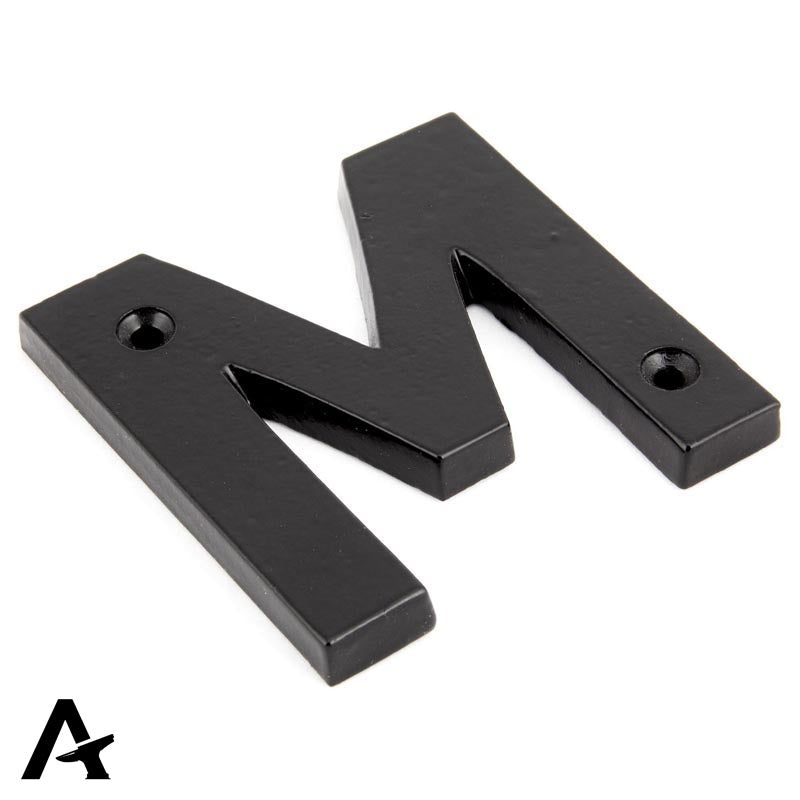 LETTER M 78x75x8 BLK