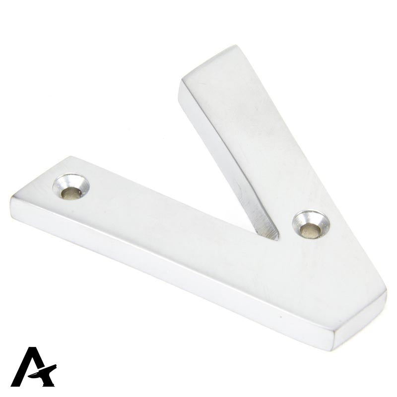 LETTER V 78x68x8 SCP