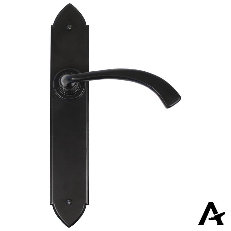GOTHIC LEVER HANDLE CURVE LATCH 115x248x64 BLK