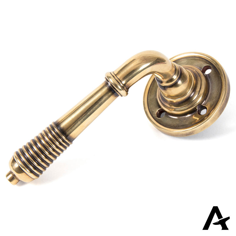 REEDED LEVER HANDLE+ROSE SPR 123x60x70 AGBR