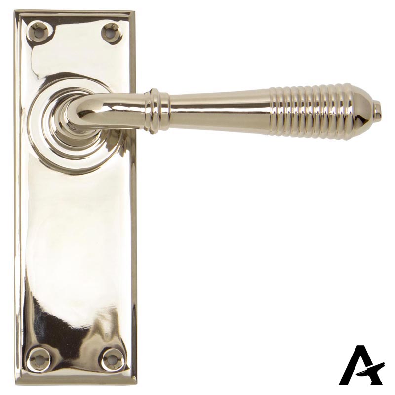 REEDED LEVER HANDLE LATCH 123x152x70 PNP