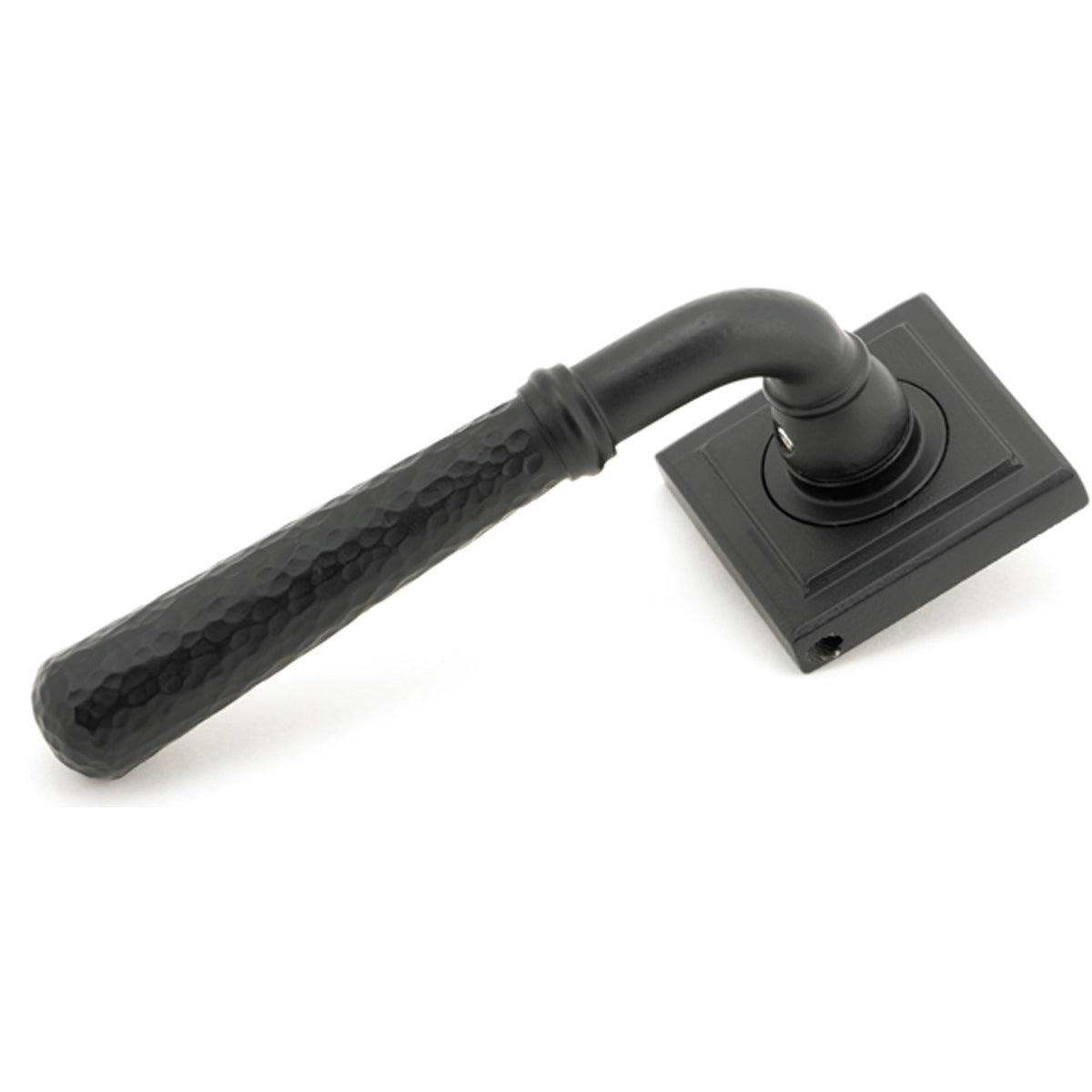 HAMMERED NEWBURY LEVER HANDLE+ROSE SPRUNG SQUARE 53x126x64 MBK