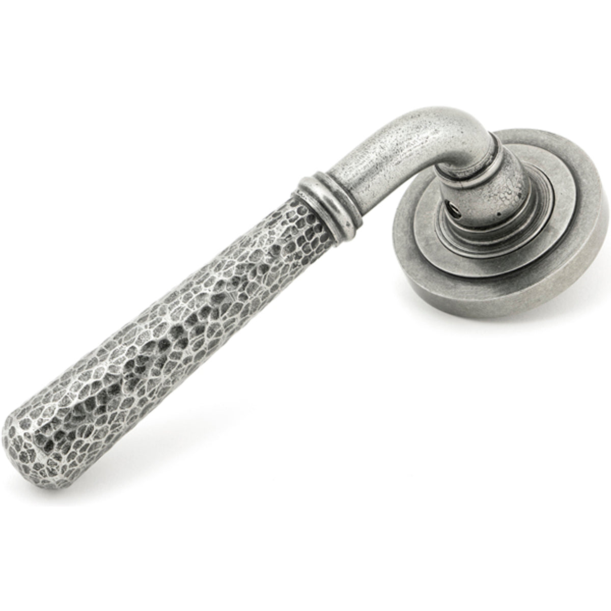 HAMMERED NEWBURY LEVER HANDLE+ROSE SPRUNG ART DECO 53x126x64 PEW