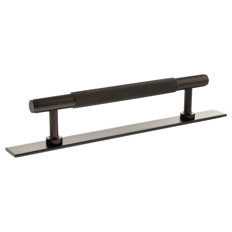 MILLHOUSE EIFFEL KNURLED CABINET T-BAR PULL+BACKPLATE 128HC BRS/DBZ