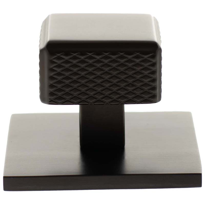 MILLHOUSE EIFFEL KNURLED CABINET KNOB+BACKPLATE SQUARE 32x32x33 BRS/DBZ by CHASE ATLANTIC