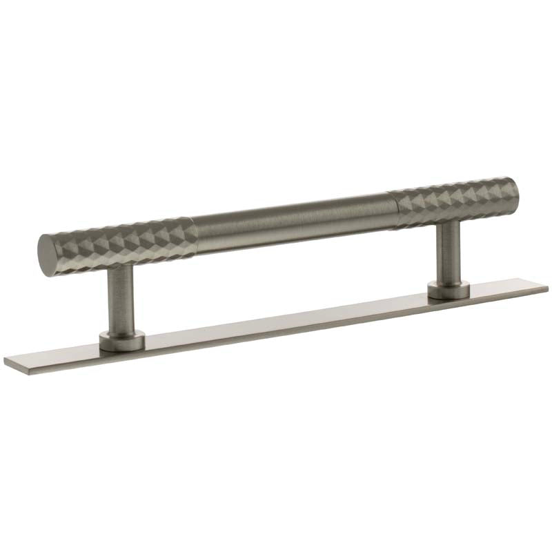 MILLHOUSE CHRYSLER DIAMOND CABINET T-BAR PULL+BACKPLATE 128HC BRS/SNP by CHASE ATLANTIC
