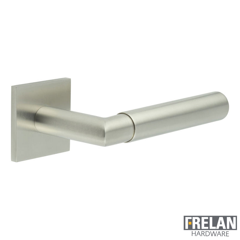 DOOR HANDLE SQUARE ROSE UNSPRUNG 135x22x69 SSS