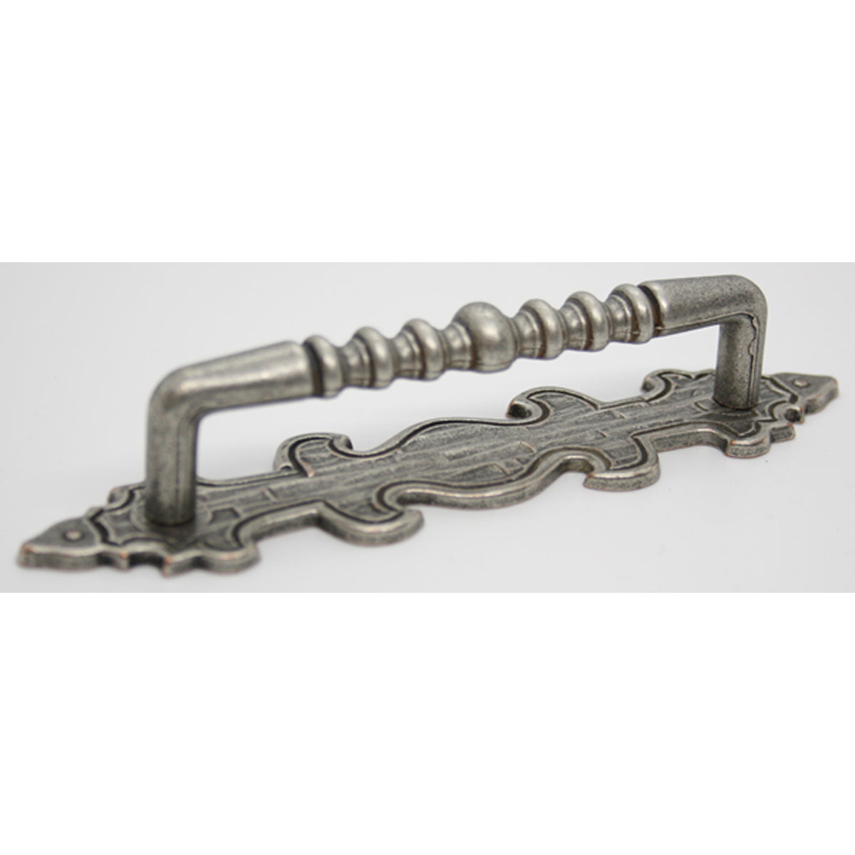 PULL D HANDLE RIBBED 96HC 103 APW