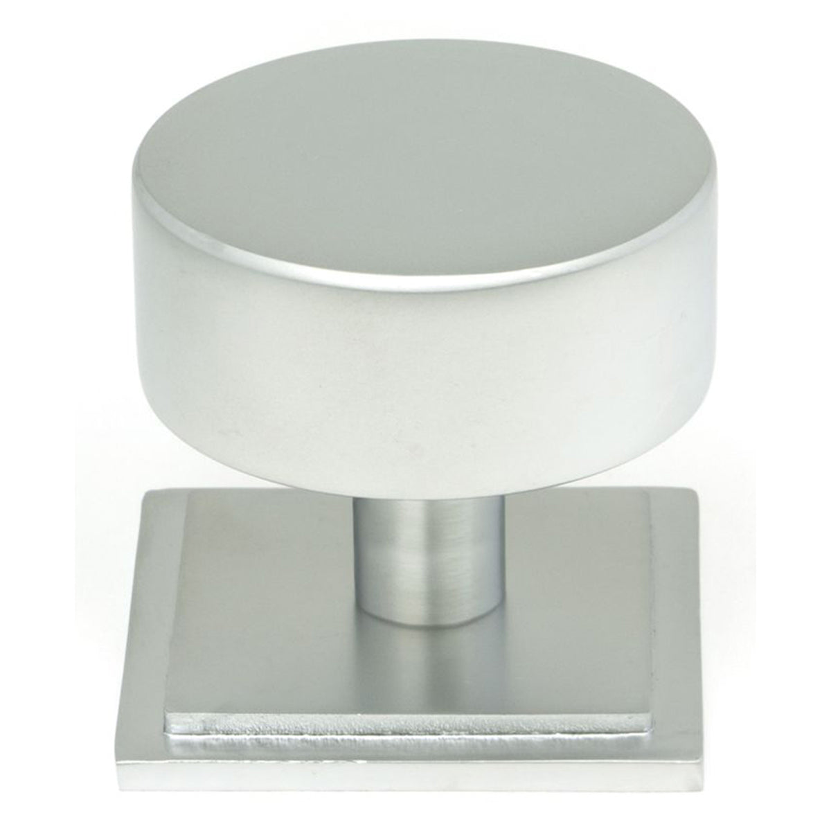 KELSO CABINET KNOB SQUARE 38x32 SCP
