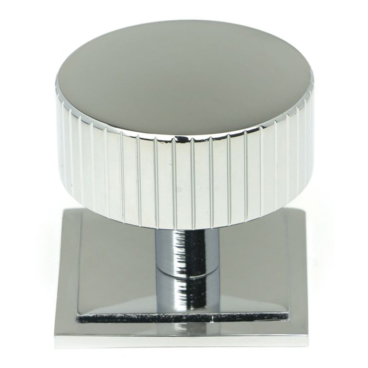 JUDD CABINET KNOB SQUARE 38x32 PCP