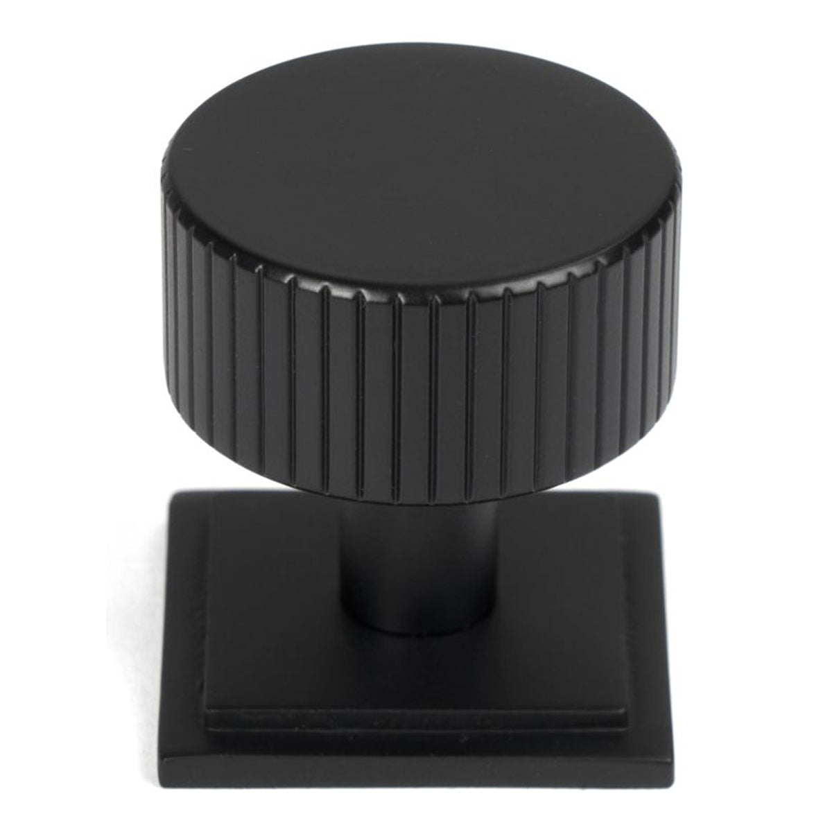 JUDD CABINET KNOB SQUARE 32x32 MBK