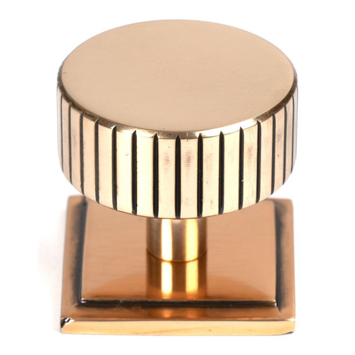 JUDD CABINET KNOB SQUARE 38x32 PBZ
