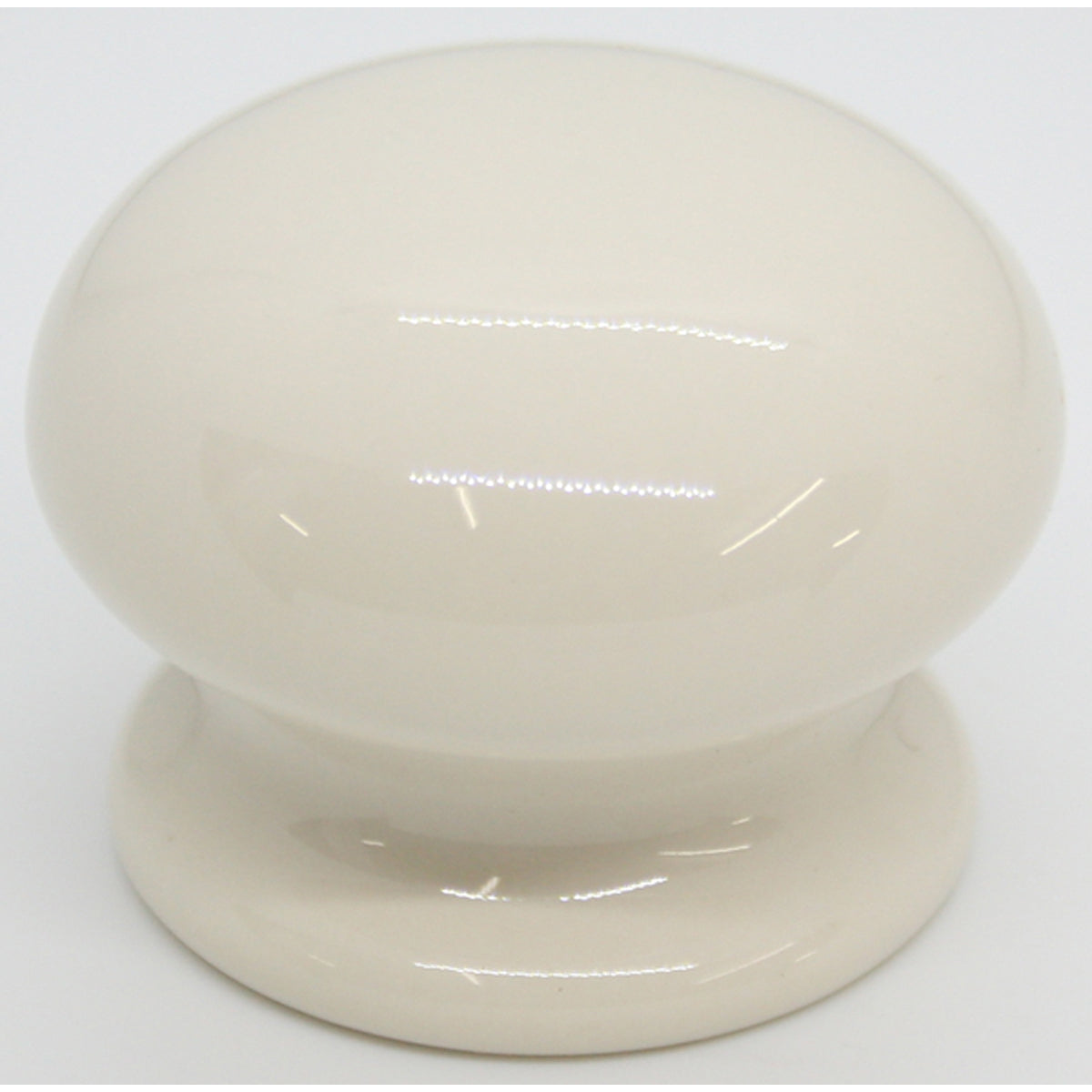 PORCELAIN KNOB D40 BONE by GRINDCO 464 LTD