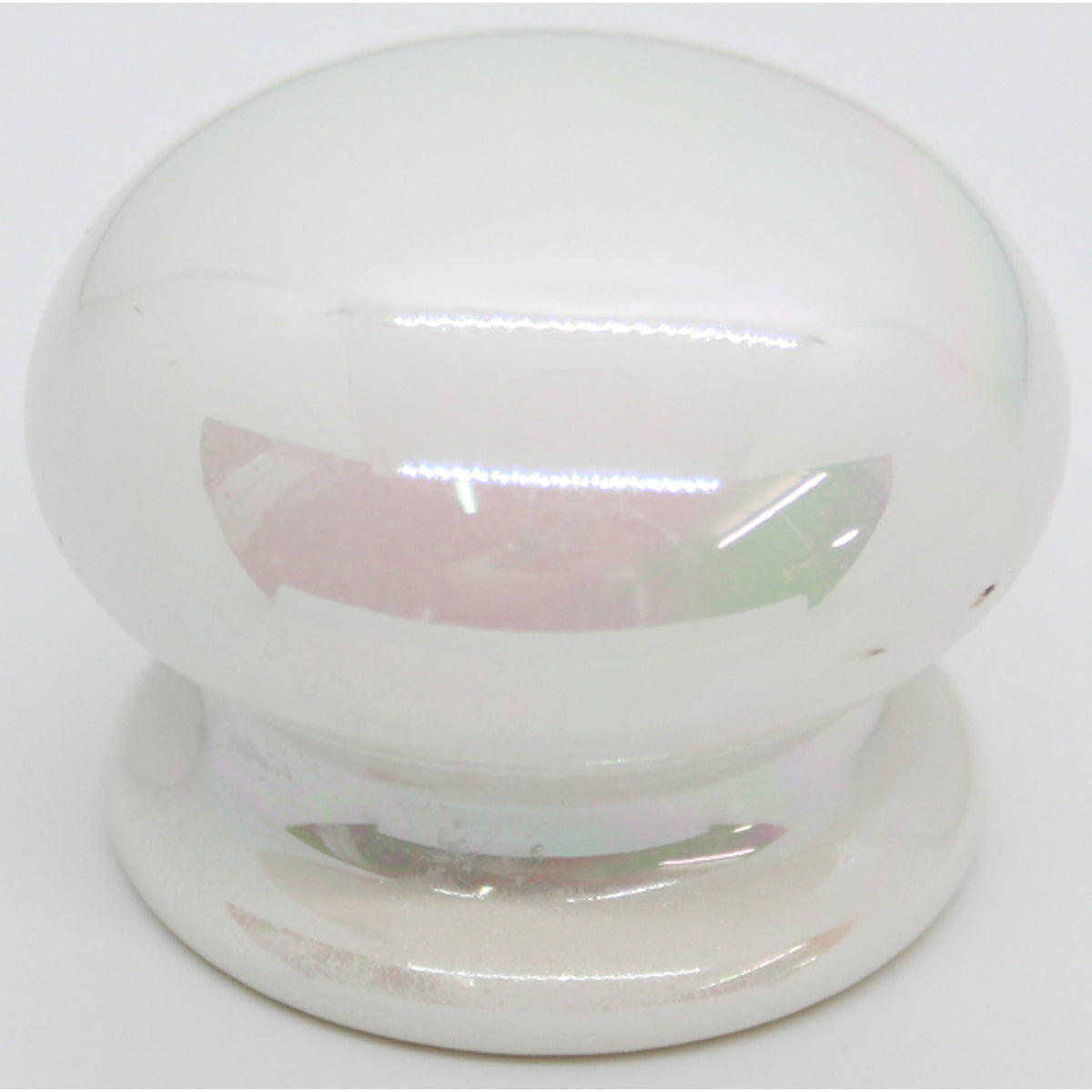 PORCELAIN KNOB D40 MofP by GRINDCO 464 LTD