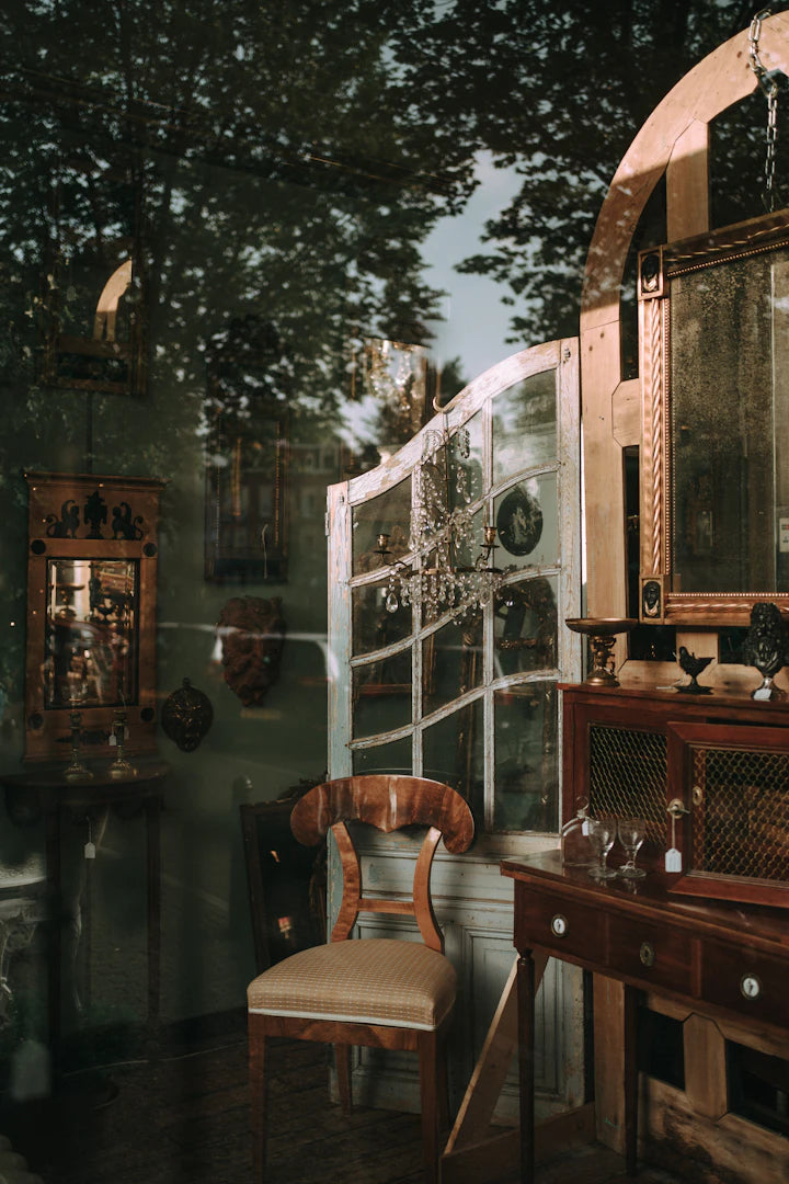 Blend Vintage Vibes with Modern Style in Your Home