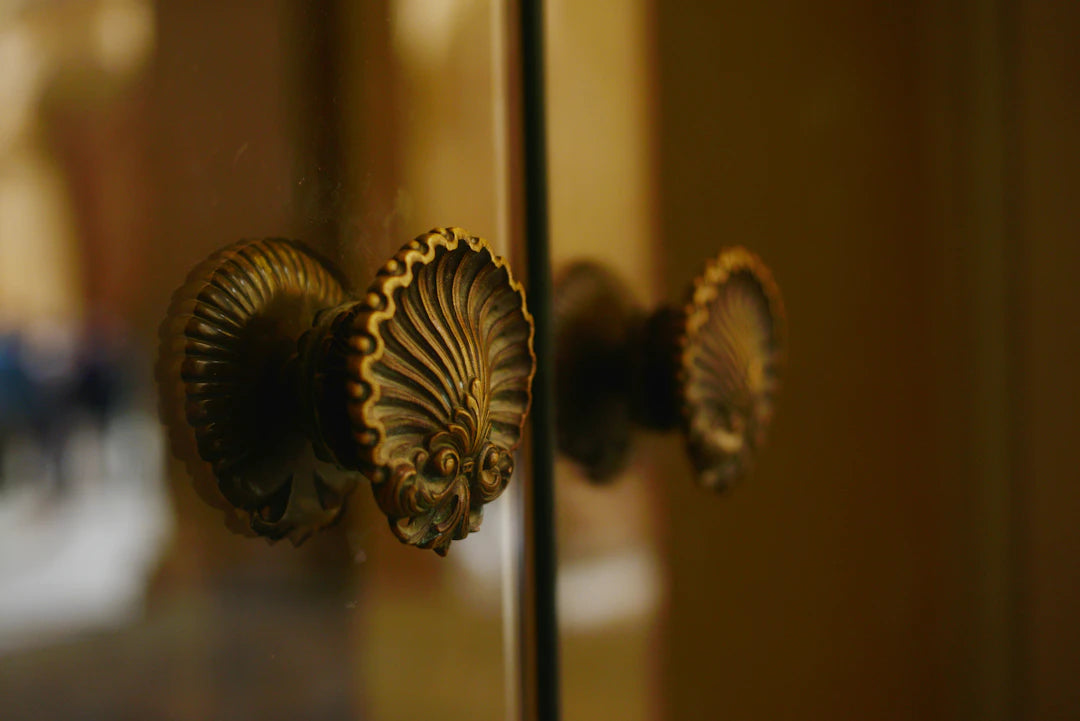 Elegant Cupboard Latches and Handles for Timeless Style