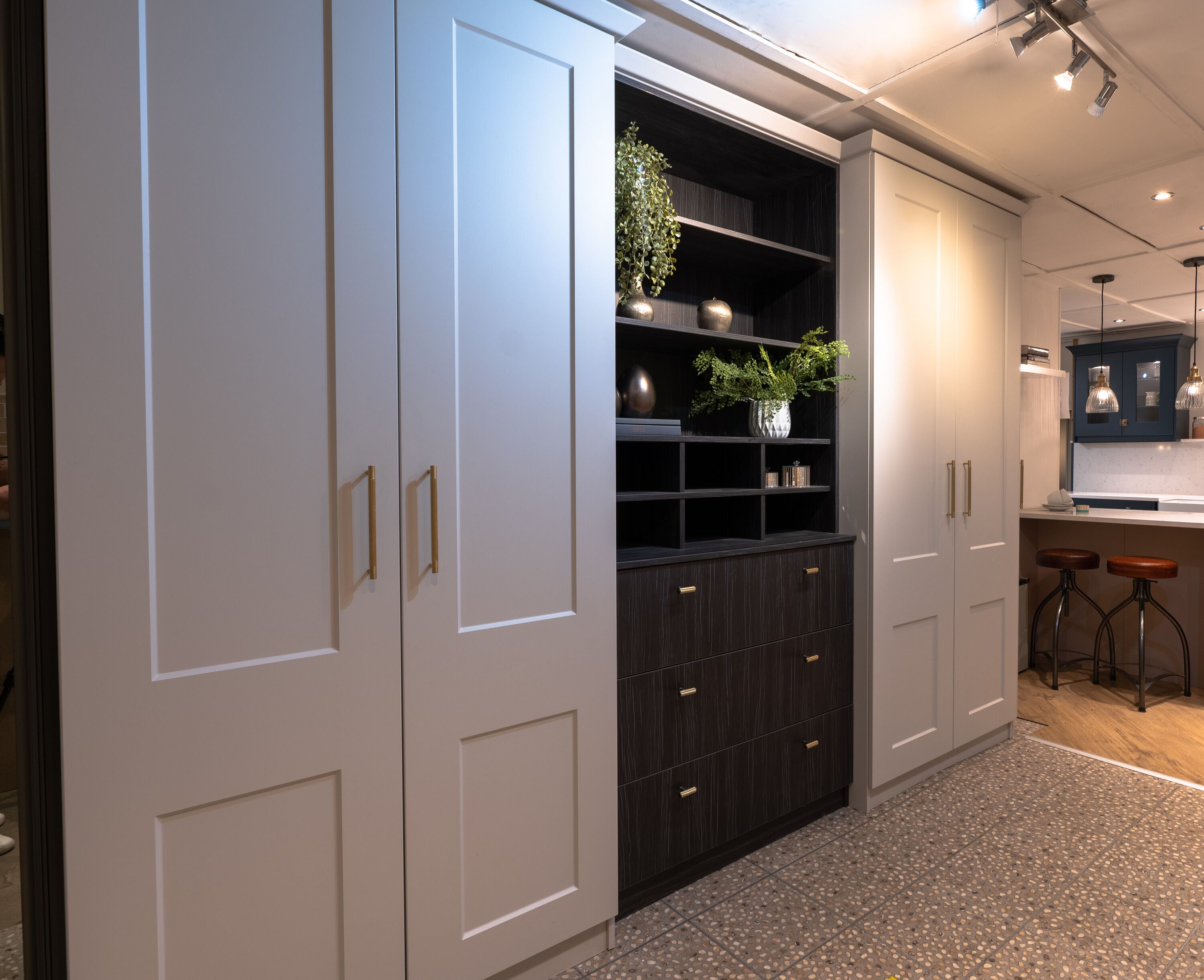Cabinet Hardware - Cabinet Hardware