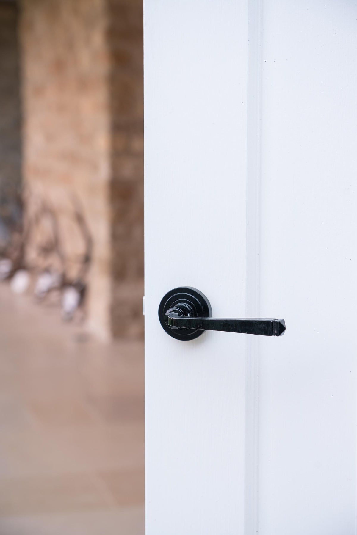 AVON LEVER HANDLE+ROSE SPRUNG ART DECO 53x118x63 BLK - 45624 by MARCHES (ANVIL) ARCHITECTURAL HARDWARE