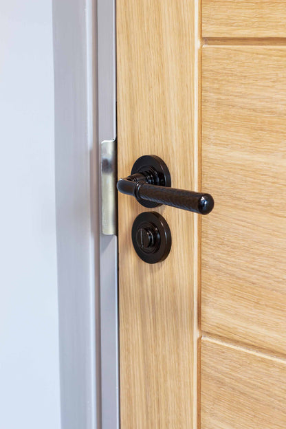 HAMMERED NEWBURY LEVER HANDLE+ROSE UNSPRUNG PLAIN 126x53x64 BLK - 49981 by MARCHES (ANVIL) ARCHITECTURAL HARDWARE