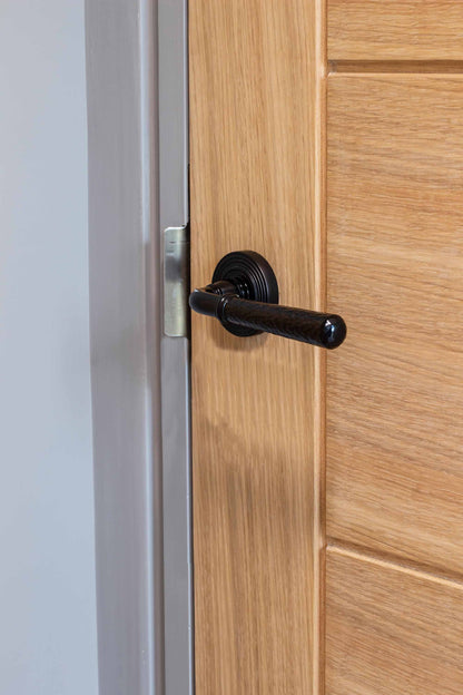 HAMMERED NEWBURY LEVER HANDLE+ROSE UNSPRUNG BEEHIVE 126x53x64 BLK - 49983 by MARCHES (ANVIL) ARCHITECTURAL HARDWARE