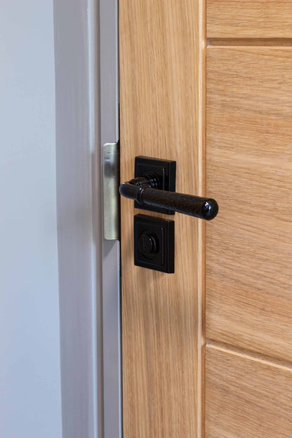 HAMMERED NEWBURY LEVER HANDLE+ROSE UNSPRUNG SQUARE 126x53x64 BLK - 49984 by MARCHES (ANVIL) ARCHITECTURAL HARDWARE