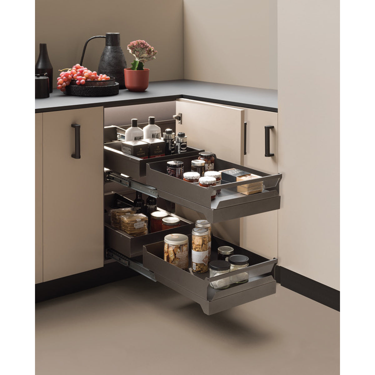 UTENSIO INLINE CORNER 548 ACCENT 4BASKET 600 by HAFELE UK LTD