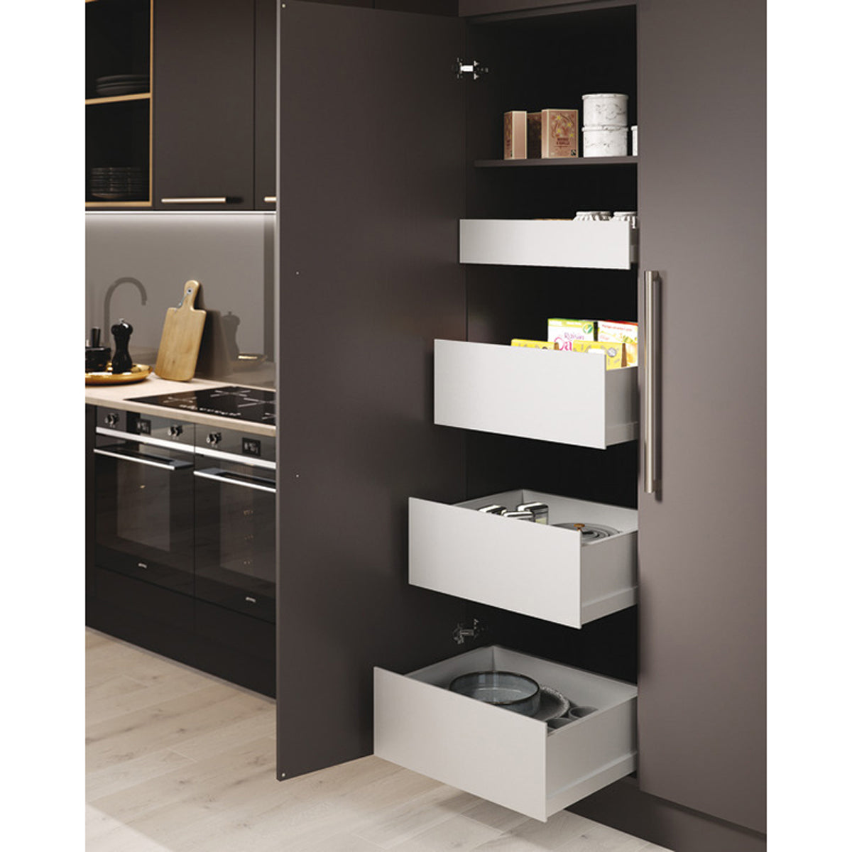 NOVA SCALA TOWER SOLID 1+3 0900 SLV by HAFELE UK LTD
