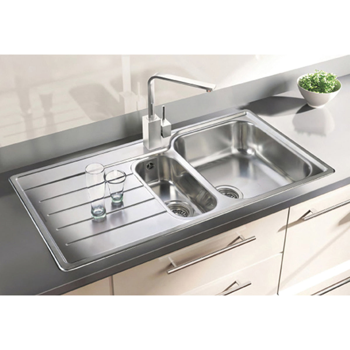 RMASTER OAKLAND SINK 985x508 LH