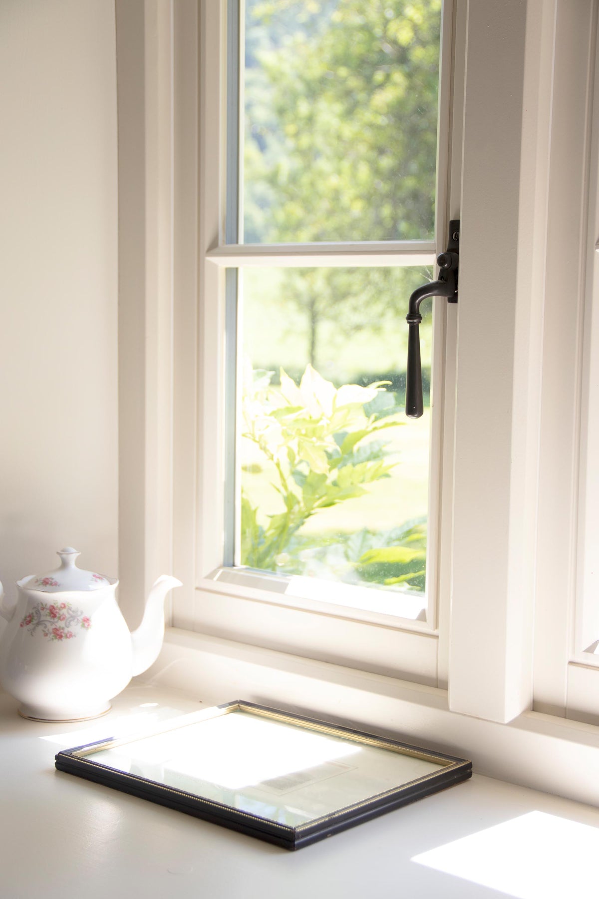 NEWBURY ESPAGNOLETTE LH 166x16x40 AGBZ - 91465 by MARCHES (ANVIL) ARCHITECTURAL HARDWARE