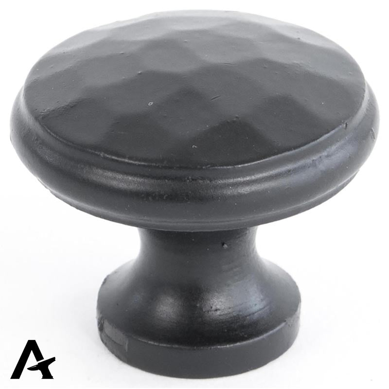HAMMERED CABINET KNOB 30x25x15 BLK