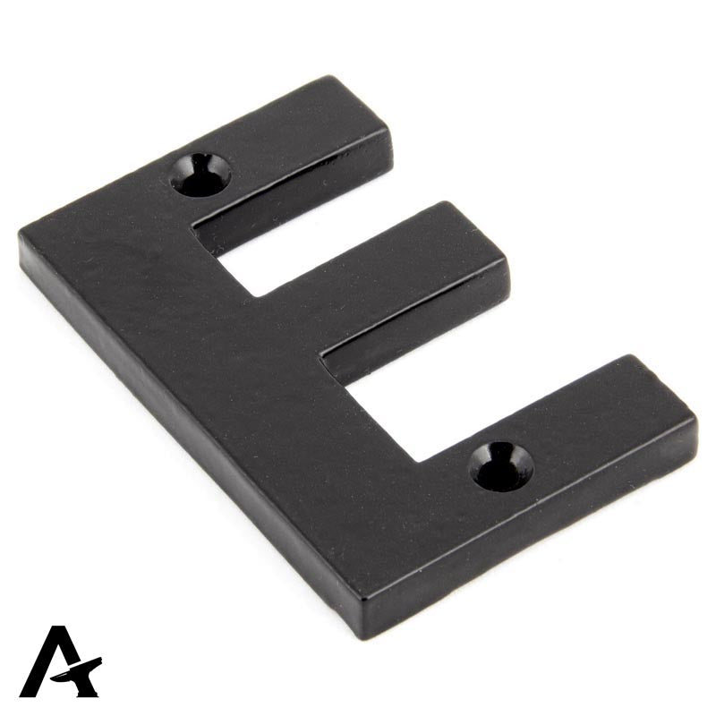 LETTER E 78x50x8 BLK