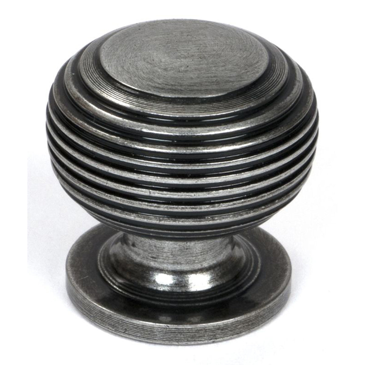 BEEHIVE CABINET KNOB D30x29 PEW
