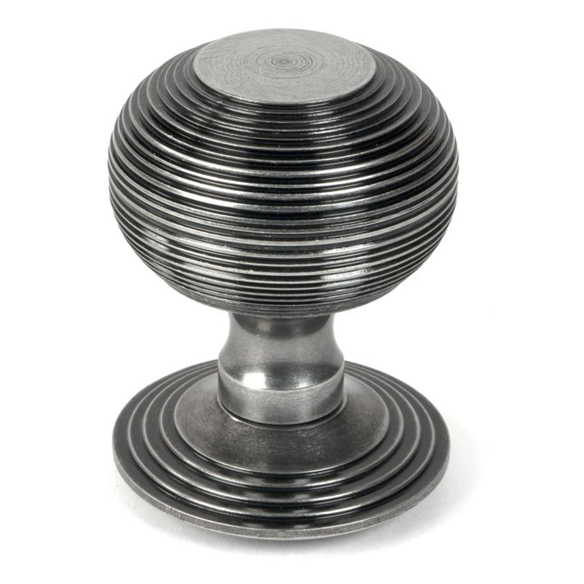 BEEHIVE CENTRE DOOR KNOB D80 PEW