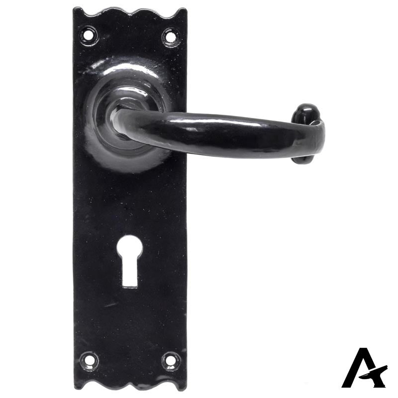 COTTAGE LEVER HANDLE 93x167x64 LOCK BLK