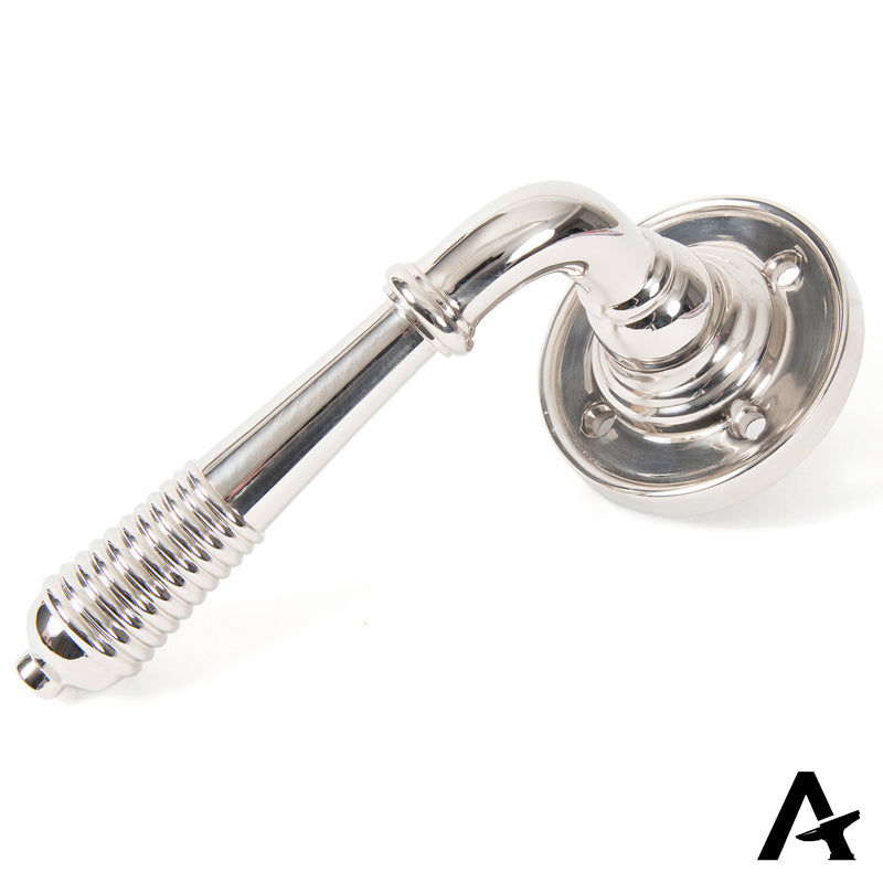 REEDED LEVER HANDLE+ROSE SPR 123x60x70 PNP