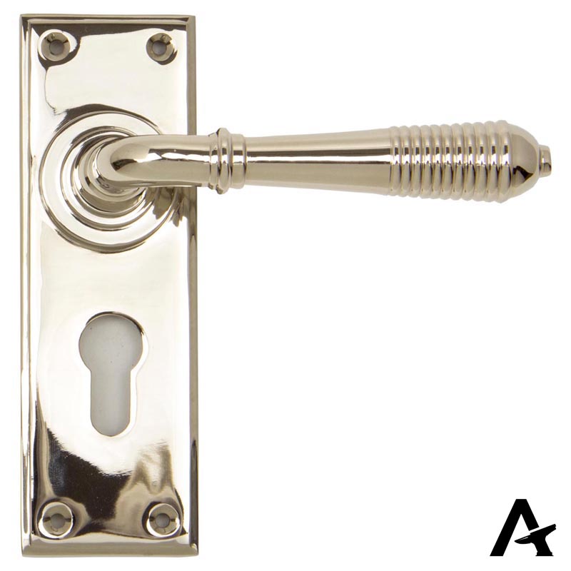REEDED LEVER HANDLE EURO 123x152x70 PNP