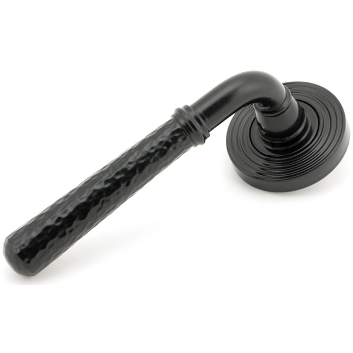 HAMMERED NEWBURY LEVER HANDLE+ROSE UNSPRUNG BEEHIVE 126x53x64 BLK - 49983 by MARCHES (ANVIL) ARCHITECTURAL HARDWARE