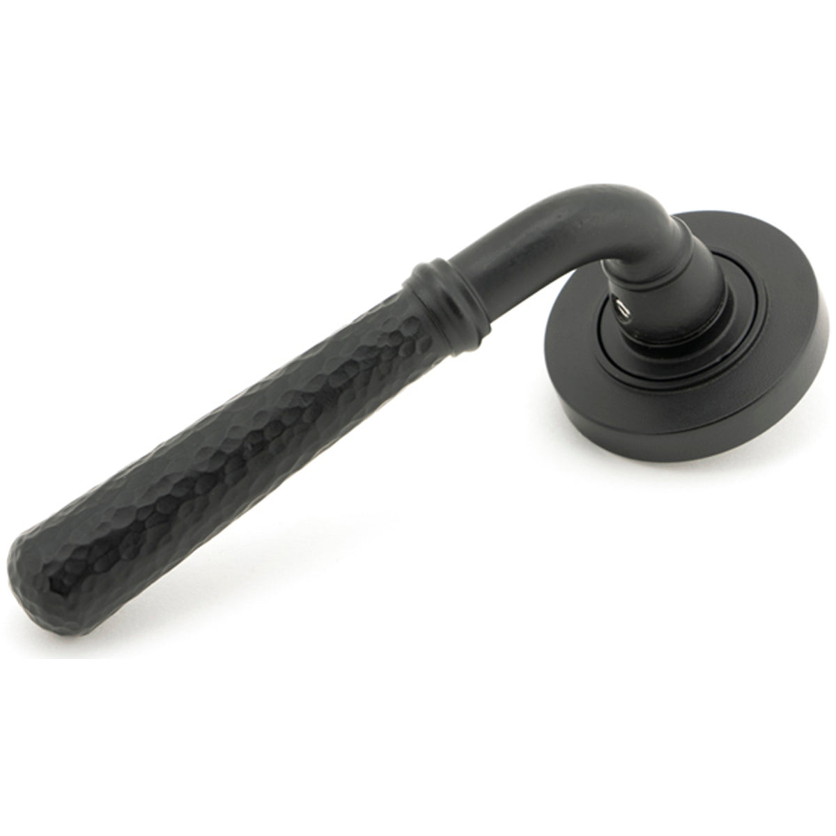 HAMMERED NEWBURY LEVER HANDLE+ROSE UNSPRUNG PLAIN 126x53x64 MBK - 49985 by MARCHES (ANVIL) ARCHITECTURAL HARDWARE