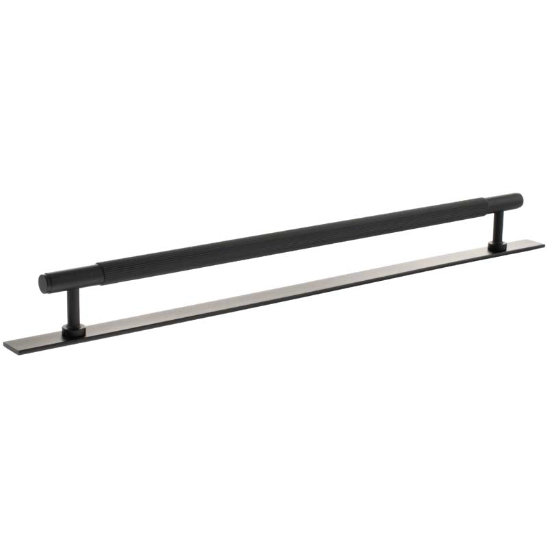 MILLHOUSE BATTERSEA LINEAR CABINET T-BAR PULL+BACKPLATE 320HC BRS/MBK