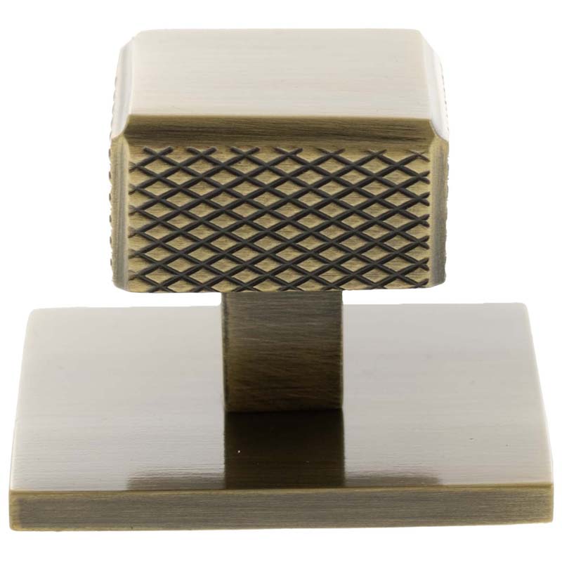 MILLHOUSE EIFFEL KNURLED CABINET KNOB+BACKPLATE SQUARE 32x32x33 BRS/ABR