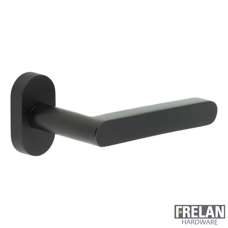 DOOR HANDLE OVAL ROSE MULTI POINT 140x25x75 BLK