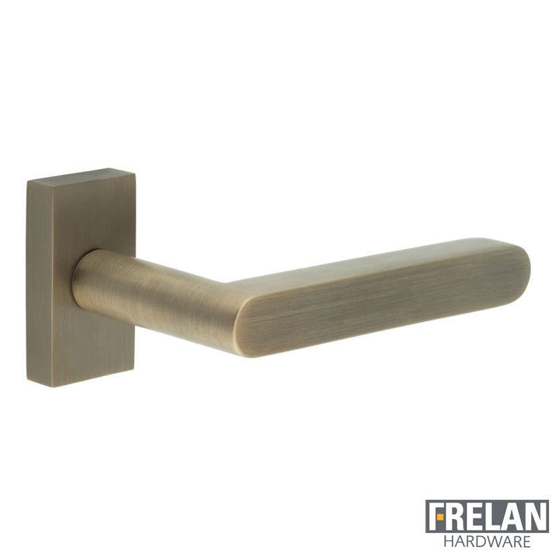 DOOR HANDLE RECTANGULAR ROSE MULTI POINT 140x25x75 ABR