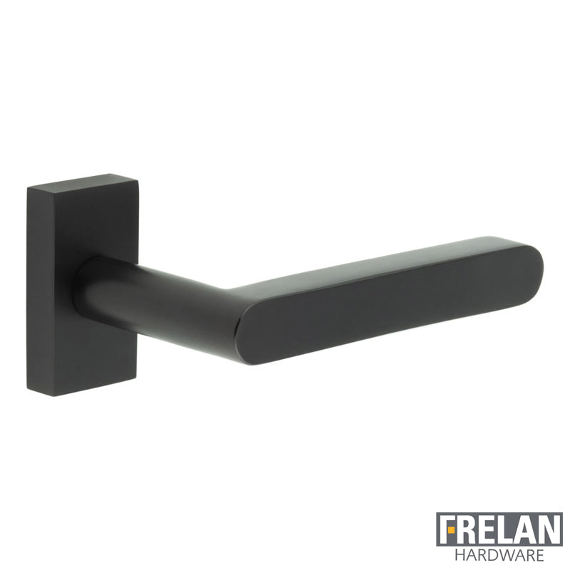DOOR HANDLE RECTANGULAR ROSE MULTI POINT 140x25x75 BLK