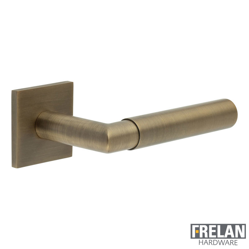 DOOR HANDLE SQUARE ROSE SPRUNG 135x22x69 ABR