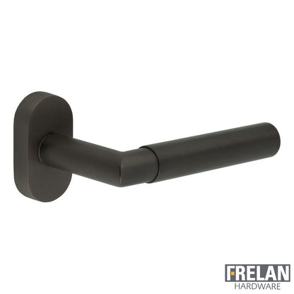 DOOR HANDLE OVAL ROSE MULTI POINT 135x22x69 DBZ