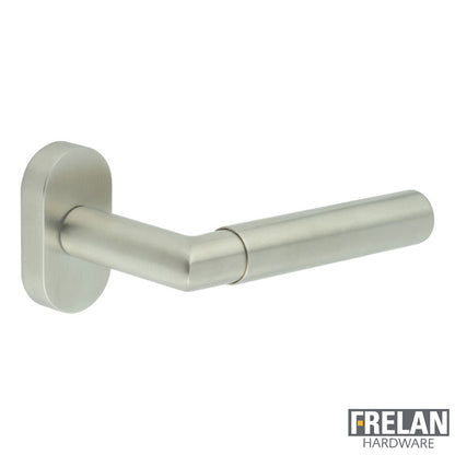 DOOR HANDLE OVAL ROSE MULTI POINT 135x22x69 SSS